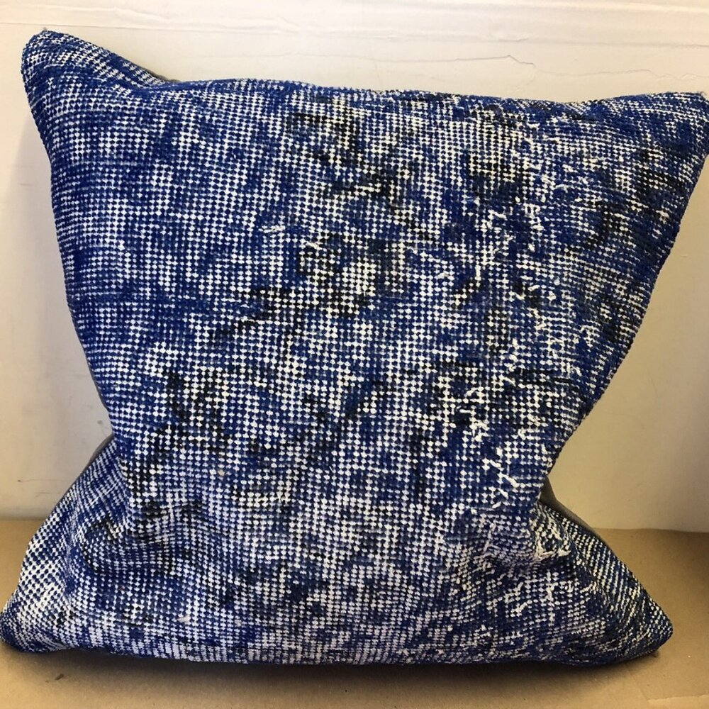 NWOT Otantik Handwoven Kilim Turkish Rug Square Cushion Decorative Pillow